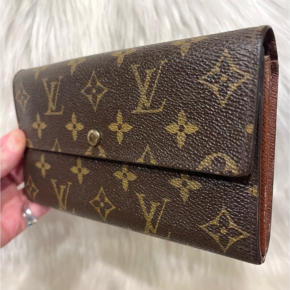 Authentic Louis Vuitton Sarah Wallet - Picture 5 of 12